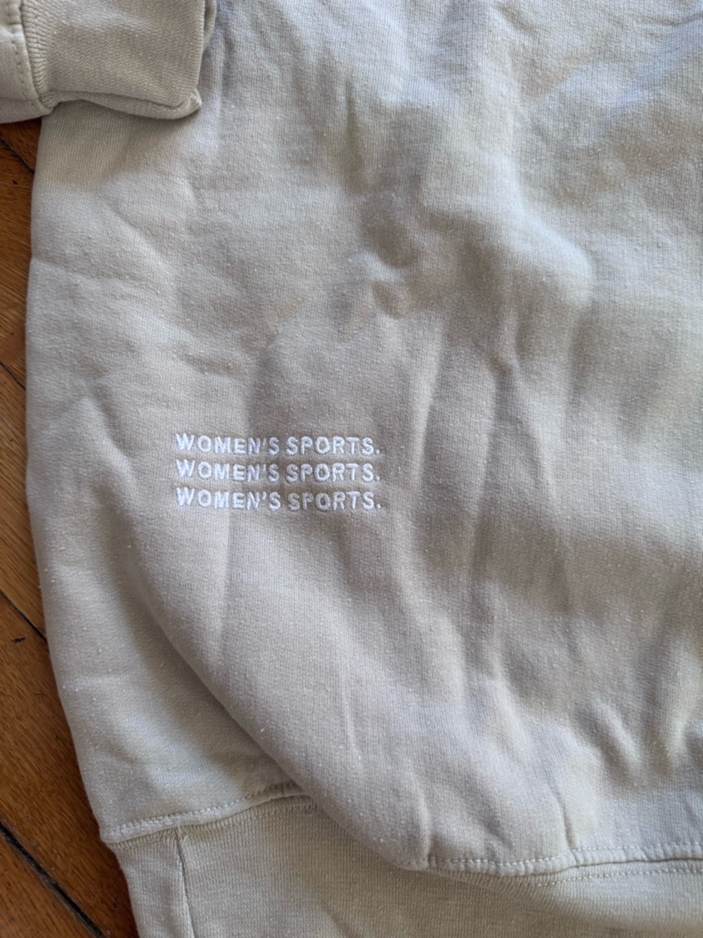 Just Women’s Sports Beige Crewneck Sweater M - Picture 5 of 7